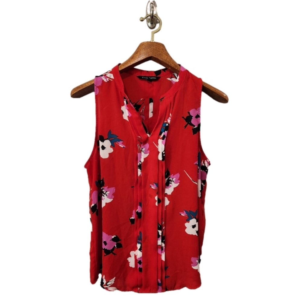 41 Hawthorne Red Floral Sleeveless Top Size Medium